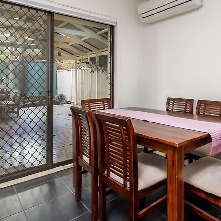Spacious And Restful Holiday Home With Backyard Weetangerra 外观 照片