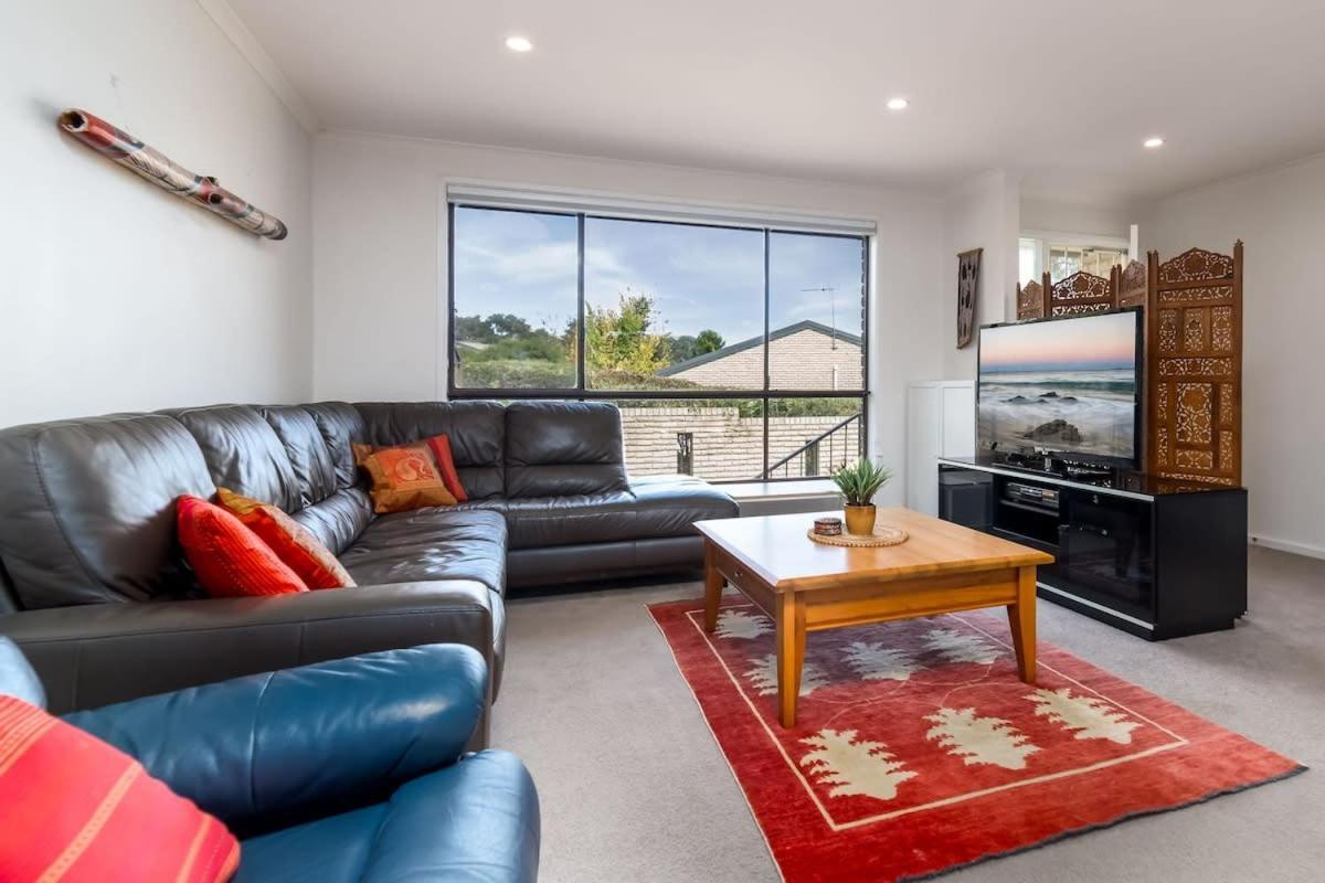 Spacious And Restful Holiday Home With Backyard Weetangerra 外观 照片