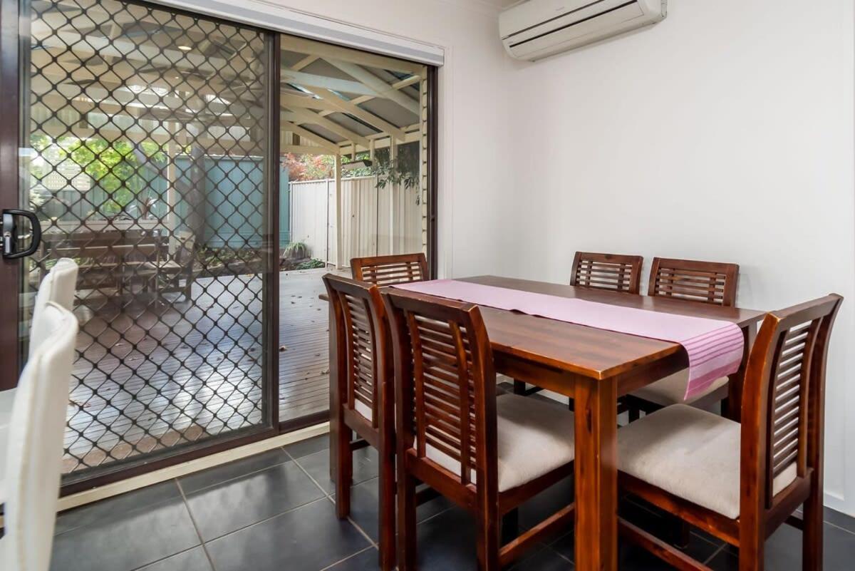 Spacious And Restful Holiday Home With Backyard Weetangerra 外观 照片