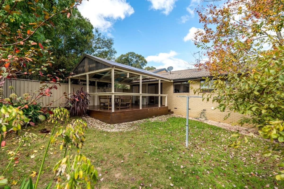 Spacious And Restful Holiday Home With Backyard Weetangerra 外观 照片