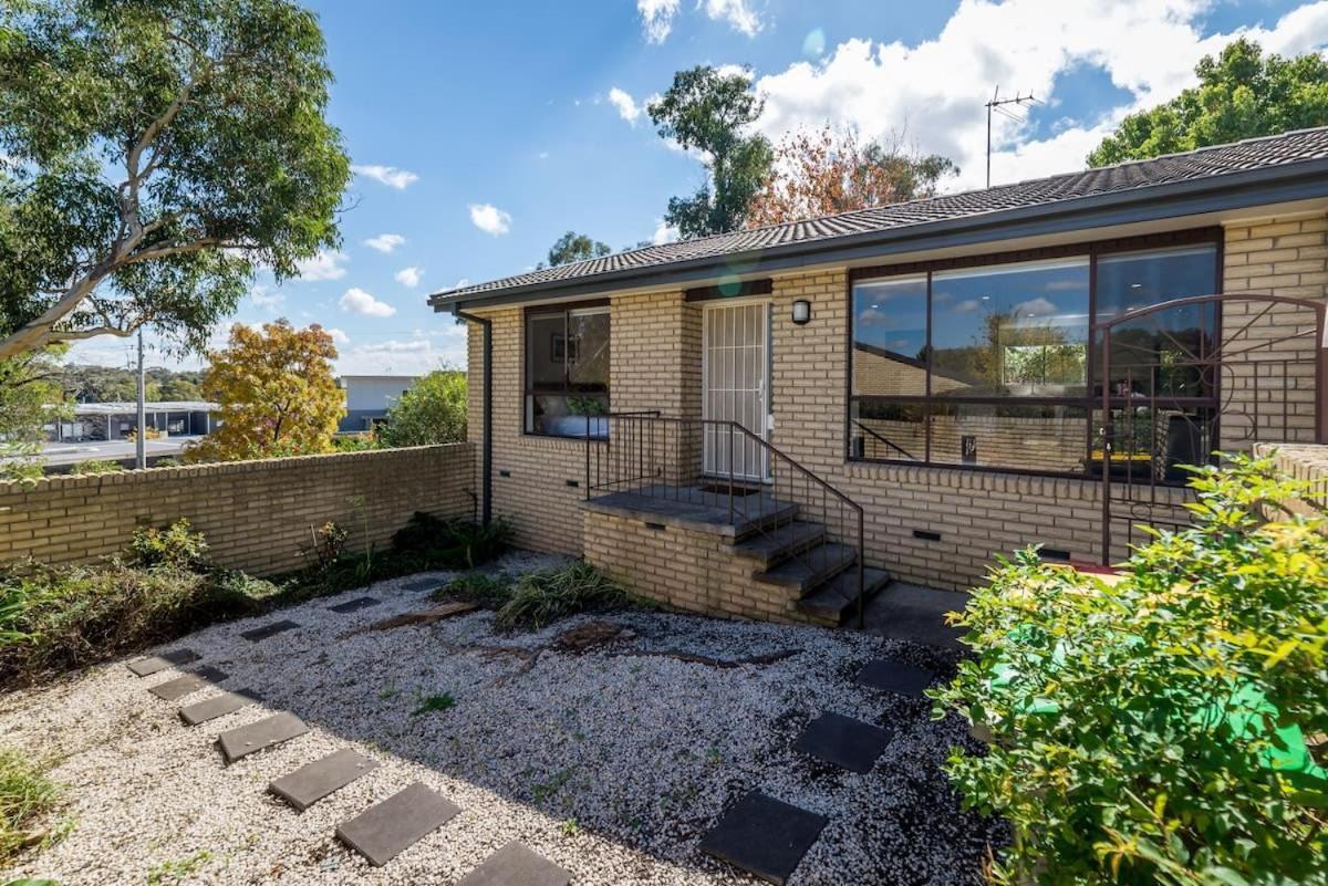 Spacious And Restful Holiday Home With Backyard Weetangerra 外观 照片